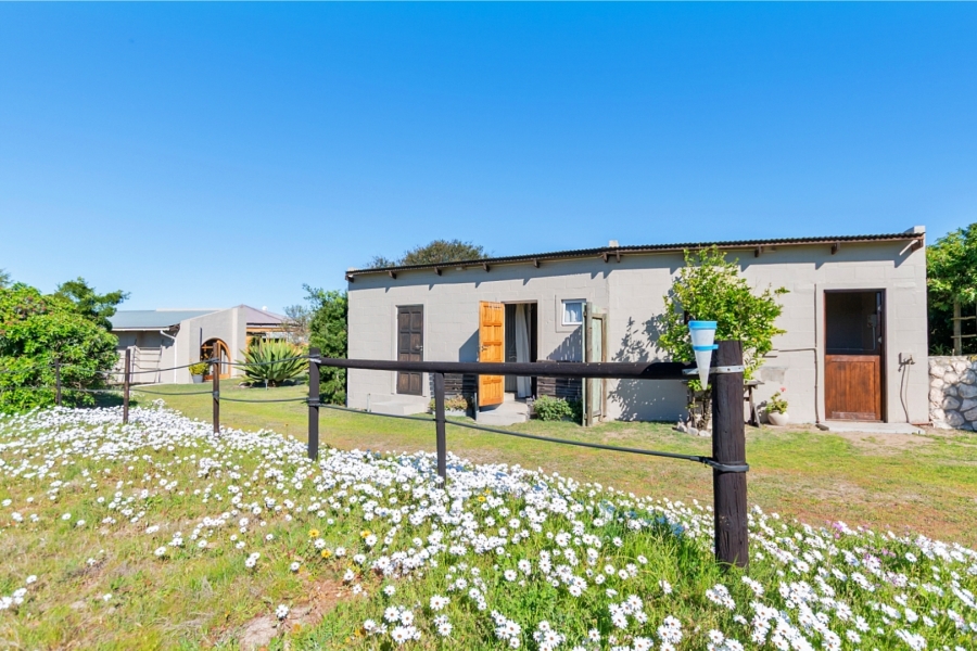 5 Bedroom Property for Sale in Trekoskraal Western Cape